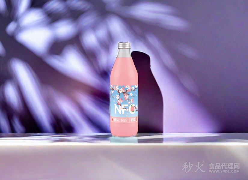 初饮NFC樱花粉柠西柚汁.