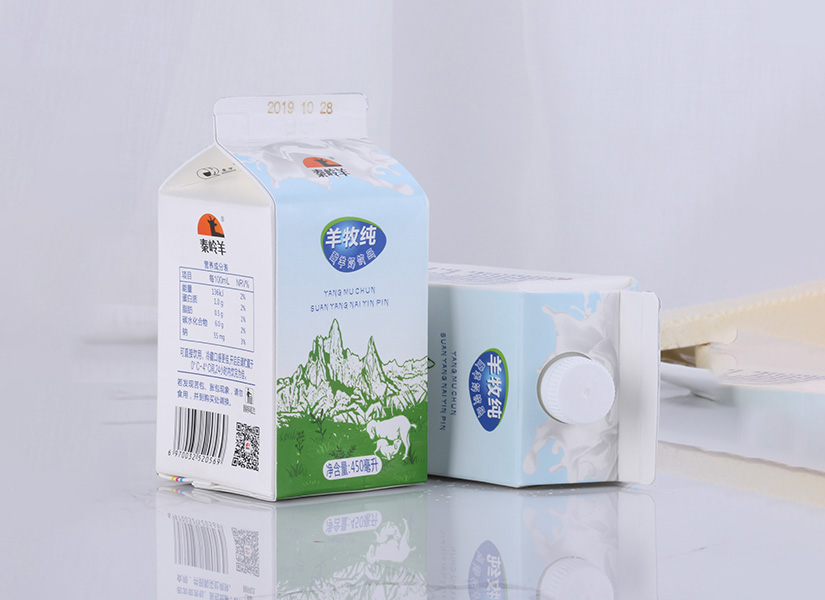 秦岭羊酸羊奶饮品，甘平润泽，源自自然的健康之选